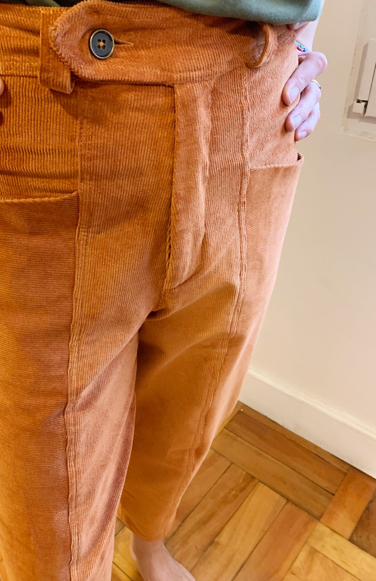 Pantalón Zanahoria Cotelé terracota