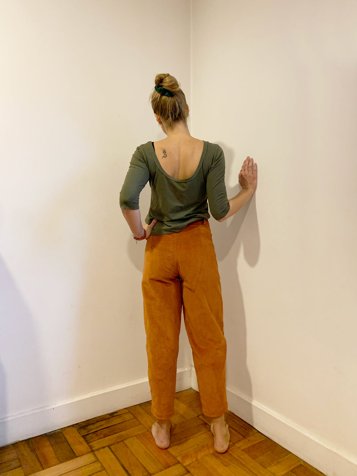 Pantalón Zanahoria Cotelé terracota