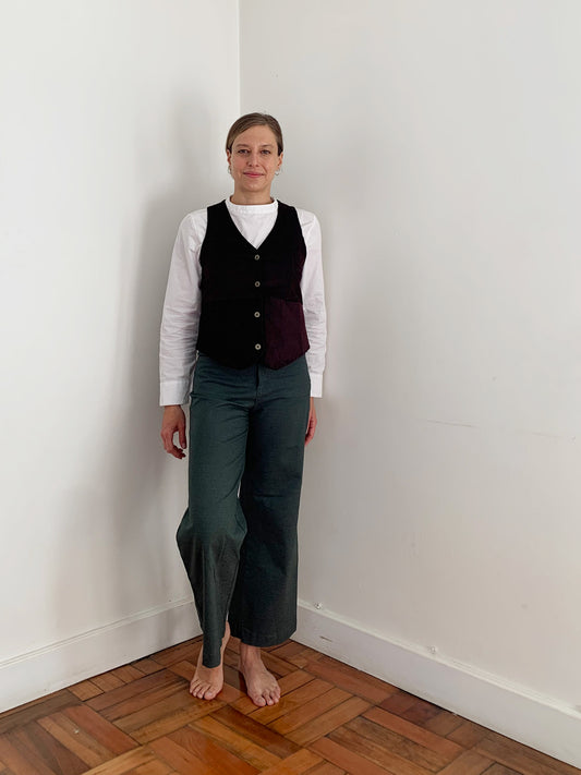 Gillet básica cotelé color berenjena