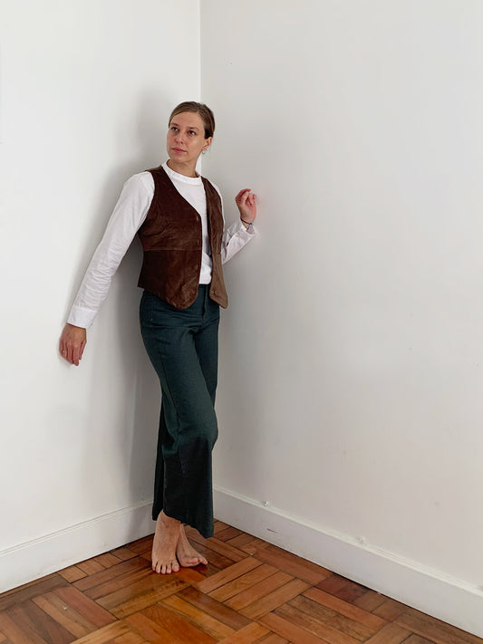 Gillet básica cotelé color chocolate