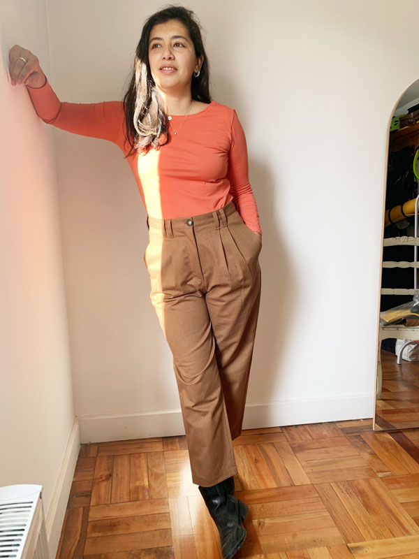 Pantalón Mom color marrón